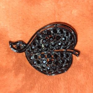 Black stone broach